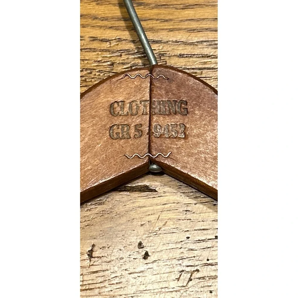 NYC 83 Stanton St NYC Lebowitz & Noble wooden Suit Hanger Clothing GR5-9452